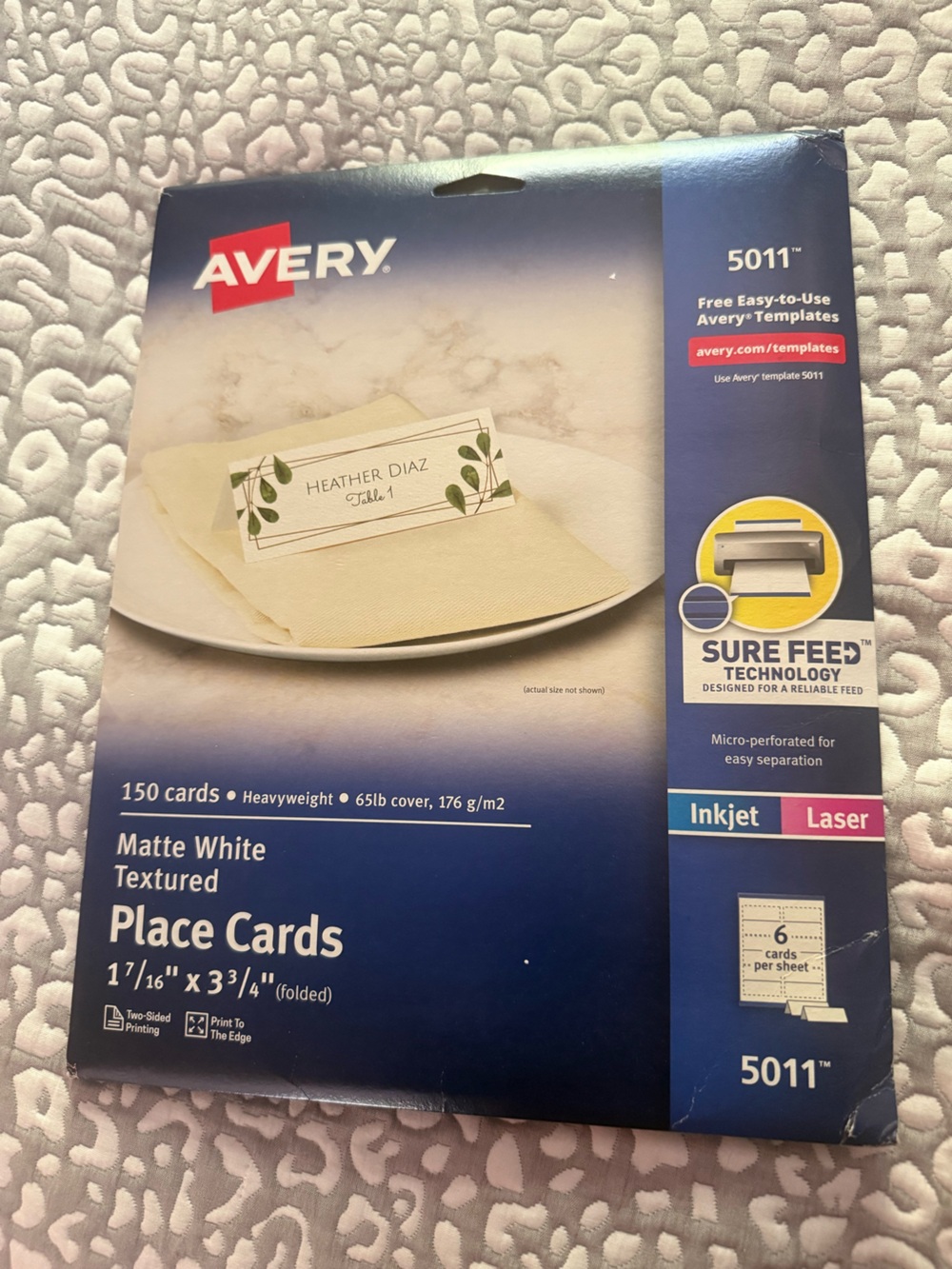 Avery Matte White Textured Place Cards - White